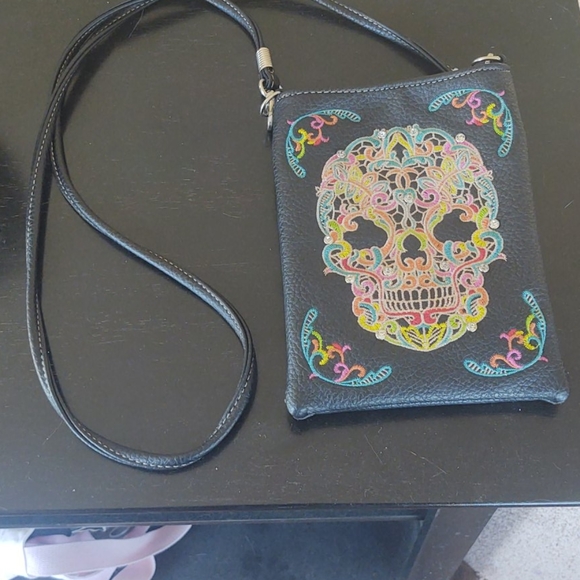 Unk Handbags - Skull crossbody purse
